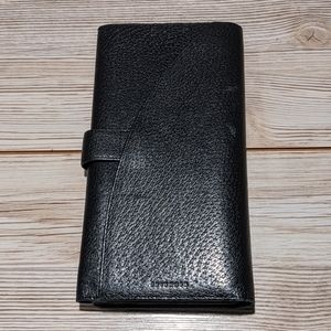 Levenger Travel Wallet. (Black)
